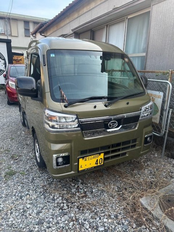 お盆休み明けはタイヤ交換から