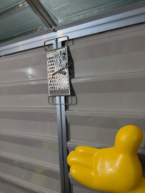 ビンテージ・チーズシュレッダー、配置