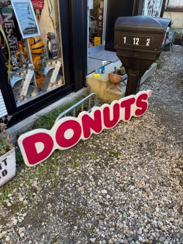 ダンキンドーナツの看板、下準備
