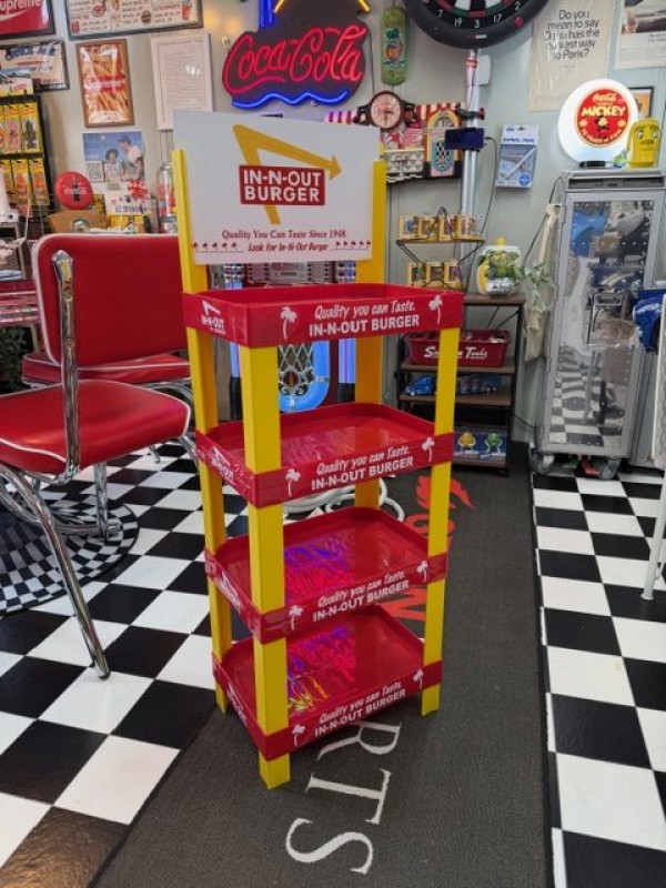 インナウトバーガー、初見！